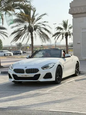 2023 بي أم دابليو زد 4 3.0i