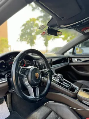 2017 بورش باناميرا 4 Sport Turismo