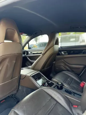 2017 بورش باناميرا 4 Sport Turismo