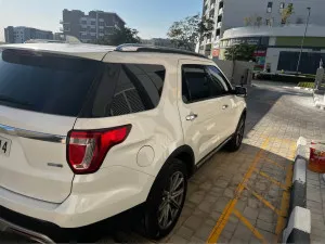 2017 فورد اكسبلورر Limited
