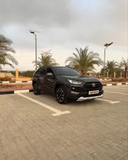 2020 تويوتا راف ٤ SE