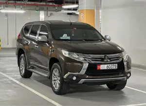 2017 ميتسوبيشي مونتيرو Limited
