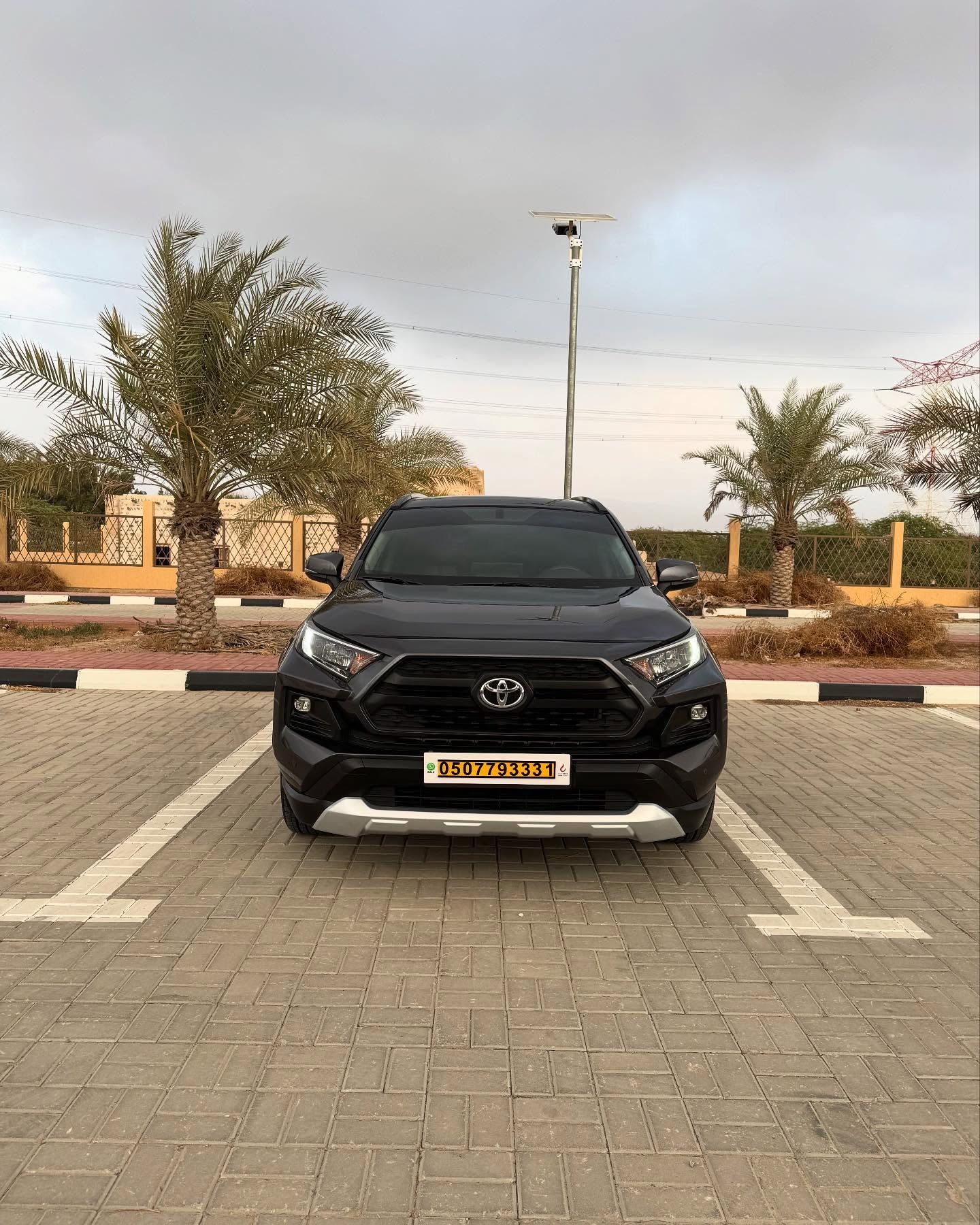 2020 تويوتا راف ٤ SE