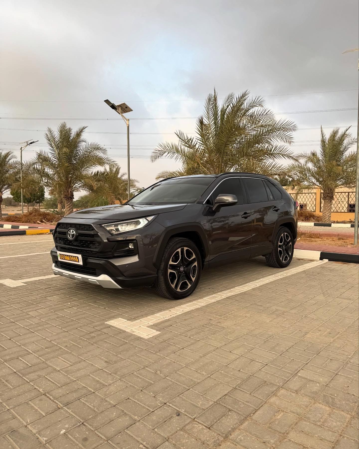 2020 تويوتا راف ٤ SE