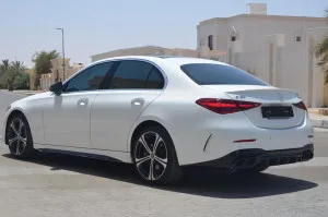 2023 مرسيدس-بنز آلفئة - C C300