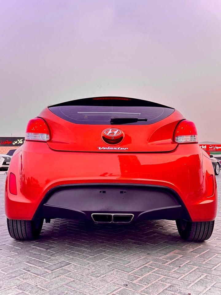 2016 هيونداي فوليستر Limited