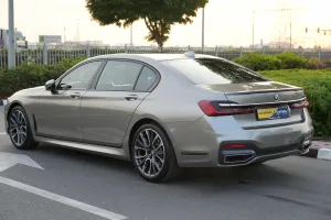 2021 بي أم دابليو الفئة - 7 730i