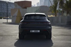 2022 بورش ماكان Base