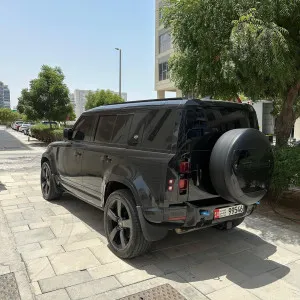 2022 Land Rover Defender 110 SE