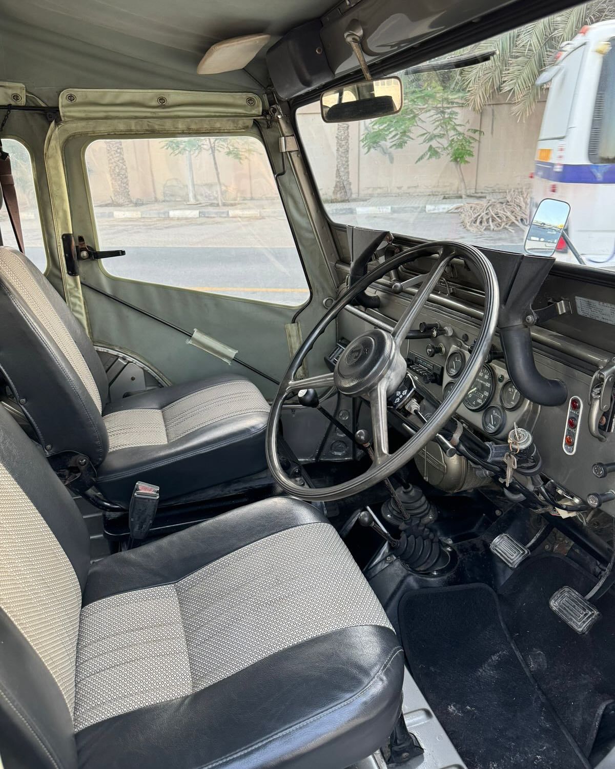 1974 Mitsubishi Pajero GLX