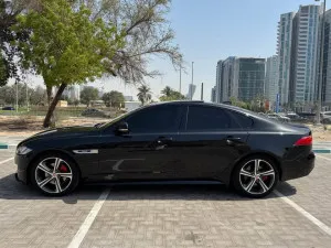 2016 جاكوار اكس اف R-Sport