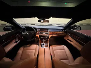 2015 بي أم دابليو الفئة - 7 730LI