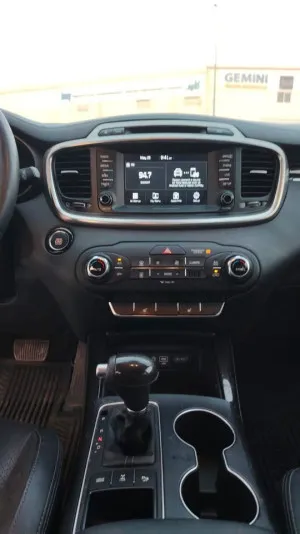 2018 Kia Sorento DLX