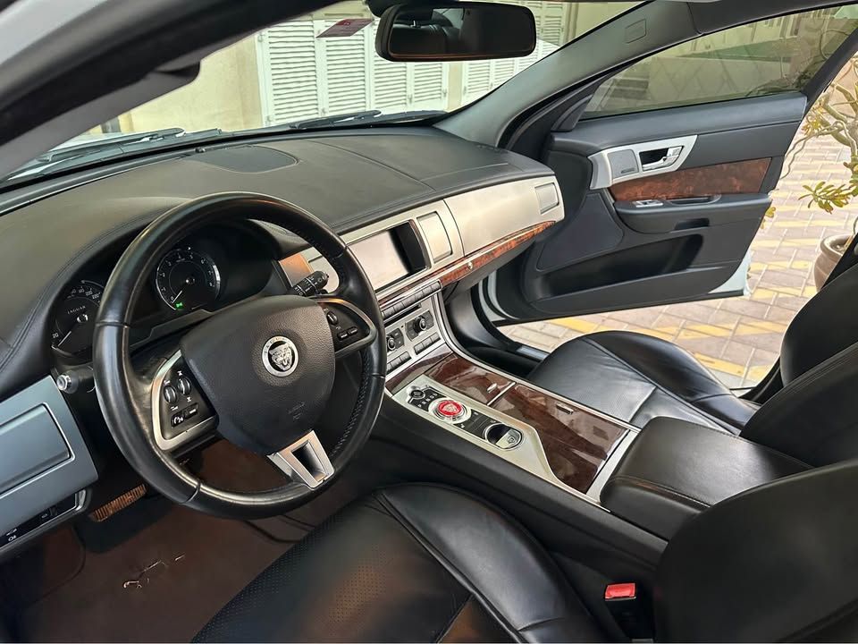 2013 جاكوار اكس اف R-Sport