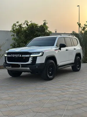 2022 Toyota Land Cruiser GR