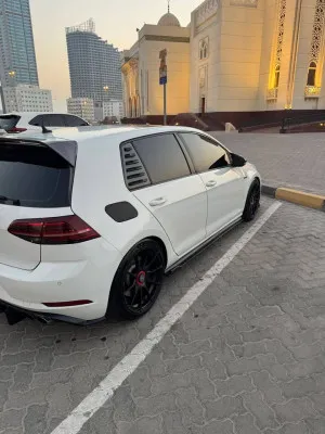 2018 Volkswagen Golf R