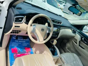 2014 نيسان روج SV