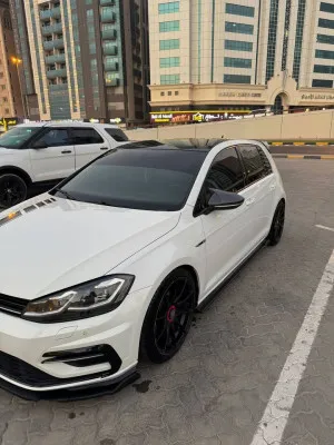 2018 Volkswagen Golf R