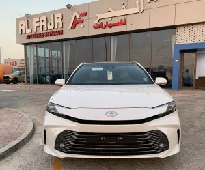 2025 Toyota Camry Hybrid LE
