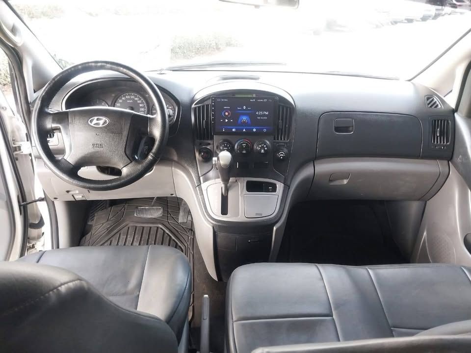 2014 هيونداي إتش١ Executive