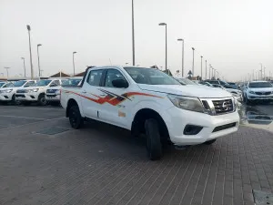 2016 نيسان نافارا SE