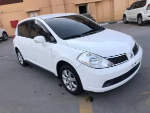 2011 نيسان تيدا LE