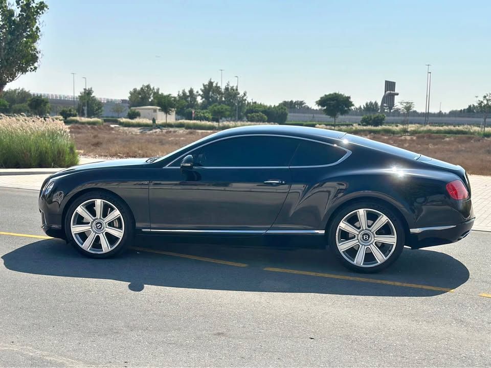 2013 بنتلي كونتيننتال GT W12