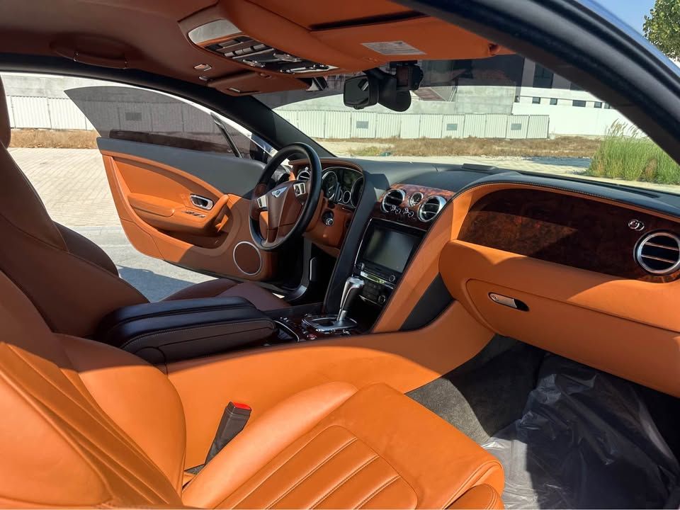 2013 بنتلي كونتيننتال GT W12