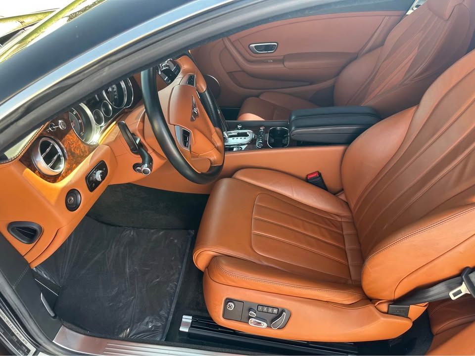2013 بنتلي كونتيننتال GT W12