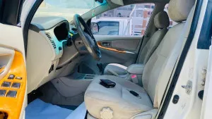 2011 Toyota Innova 2.7 ZX 7 STR AT
