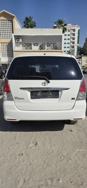 2011 Toyota Innova 2.7 ZX 7 STR AT