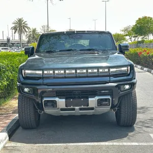 2025 GMC HUMMER EV SUV  WITH WARRANTY - AUTOMATIC . ELECTRIC . SUV/CROSSOVER . ALL WHEEL DRIVE . 5 SEATS . 5 DOORS