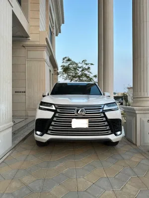2023 لكزس ال اكس ٦٠٠ Signature