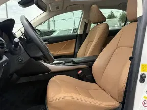 2019 لكزس أي أس ٣٠٠