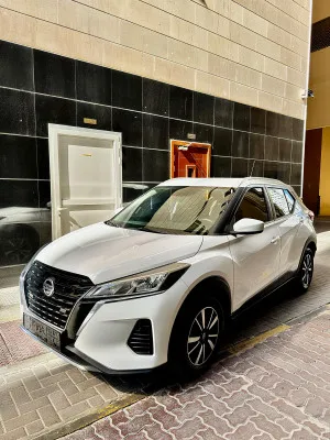 2022 Nissan KICKS SR