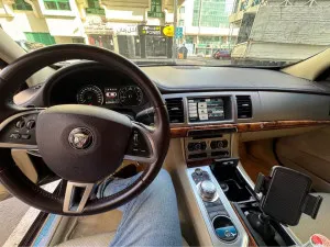 2014 Jaguar XF Prestige