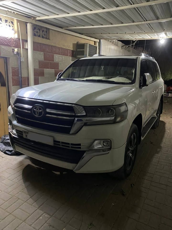 2020 Toyota Land Cruiser GXR