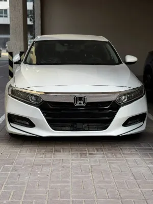 2019 هوندا أكورد LX