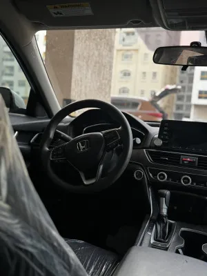 2019 هوندا أكورد LX