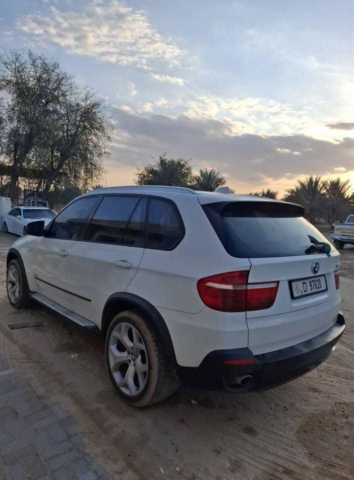 2010 بي أم دابليو اكس - 5 M50i