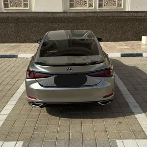 2023 لكزس ES - اي اس Es350