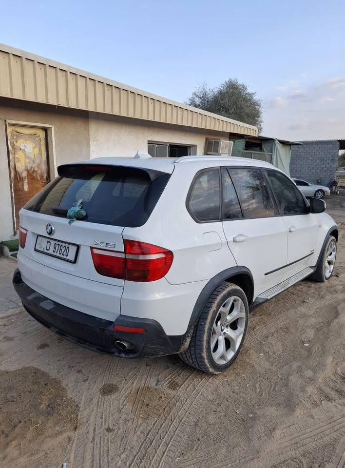 2010 بي أم دابليو اكس - 5 M50i