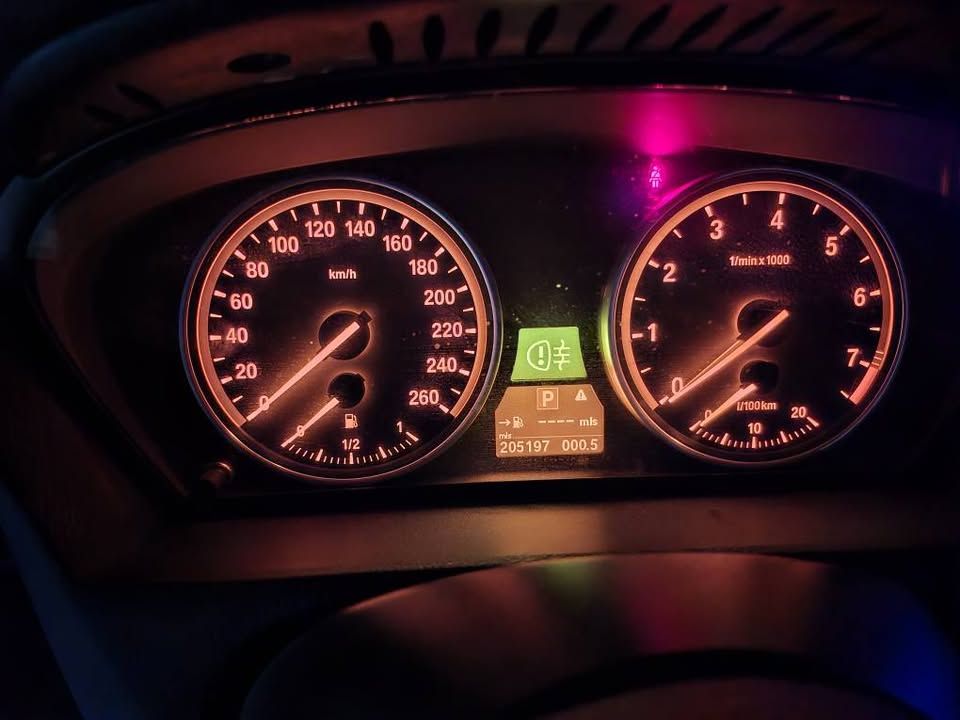 2010 بي أم دابليو اكس - 5 M50i