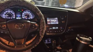 2015 تويوتا افالون Limited