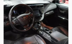 2015 تويوتا افالون Limited