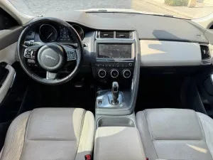 2019 جاكوار اي بيس P200
