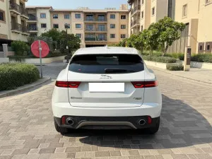 2019 جاكوار اي بيس P200