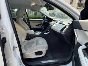 2019 جاكوار اي بيس P200