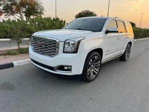 2019 جي أم سي يوكون Base