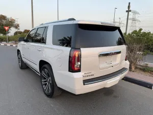 2019 جي أم سي يوكون Base